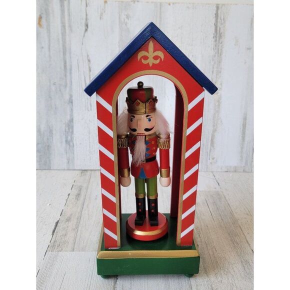 Wooden Nutcracker Prince King wind up musical xmas figure - Picture 2 of 12